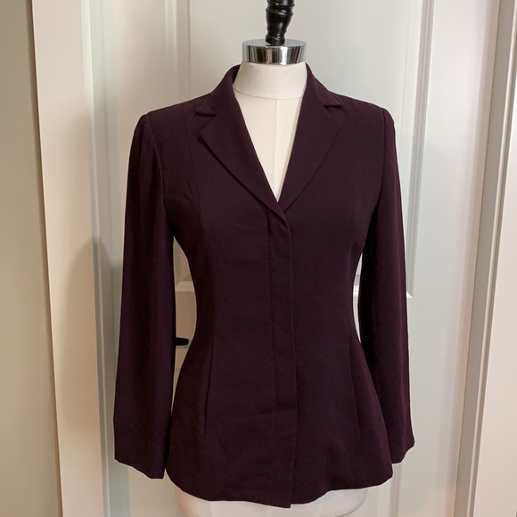 A.Wear women’s three piece suit - Picture 2 of 16
